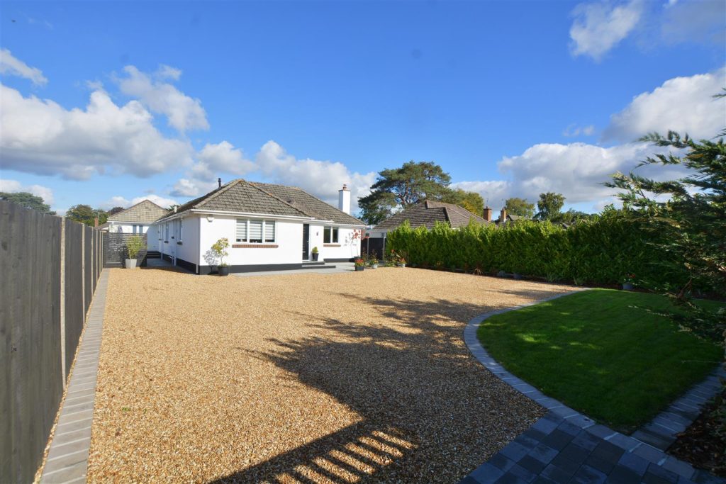 Glenmoor Road, Ferndown Edwards Estate Agents