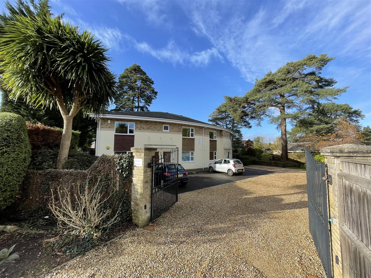 Manor Close, Ferndown Edwards Estate Agents