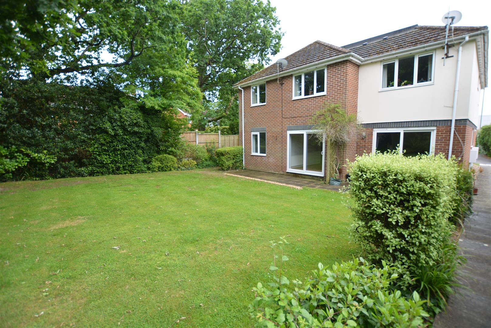 Wimborne Road East, Ferndown Edwards Estate Agents