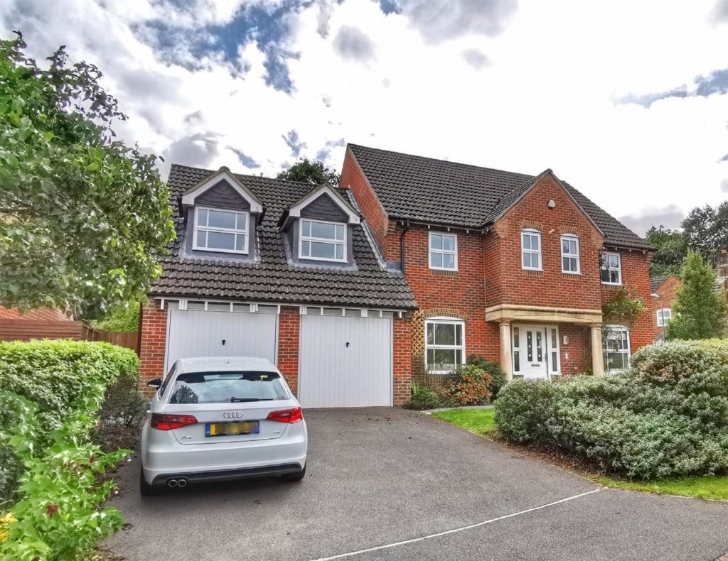 Casterbridge Road, Ferndown Edwards Estate Agents