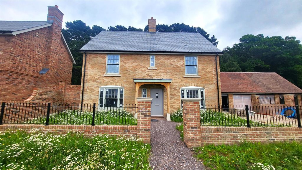 Augustin Drive, Stapehill Abbey Edwards Estate Agents