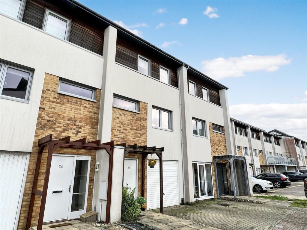 Broomhill Way, Poole, Dorset, BH15 Edwards Estate Agents