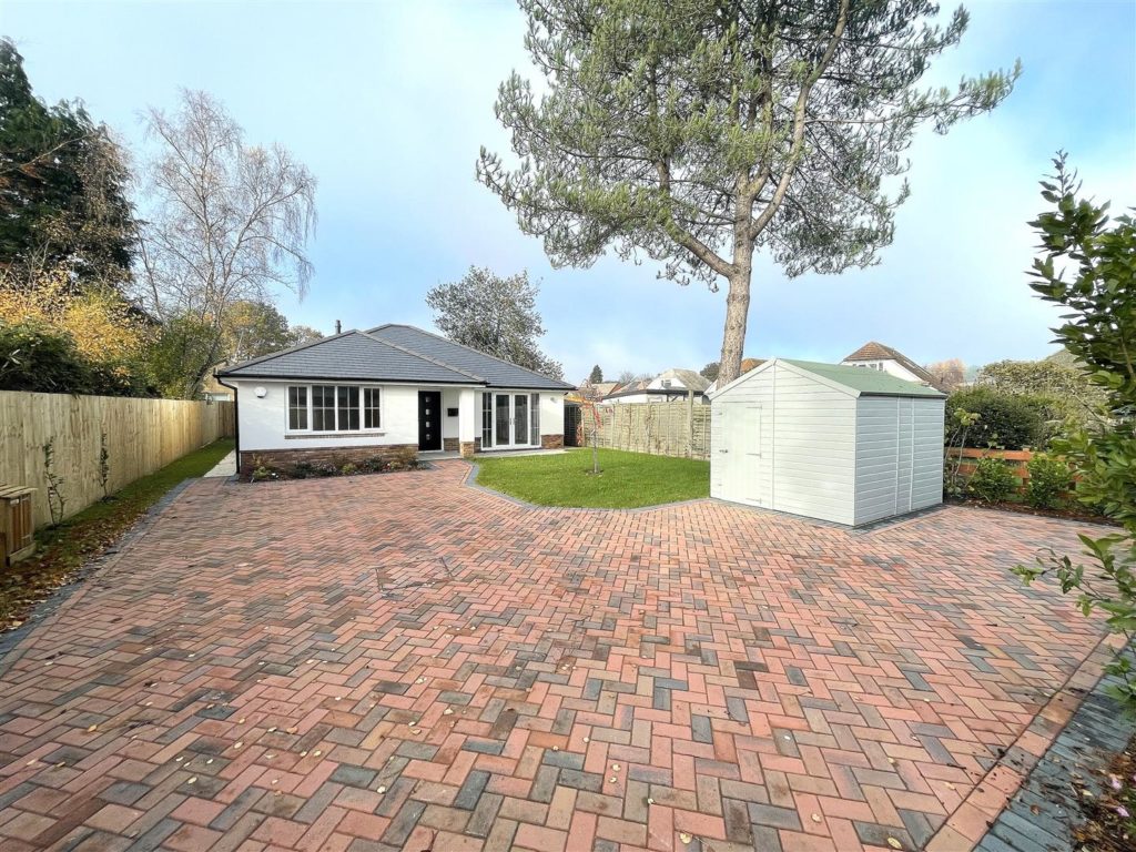 Elmhurst Road, West Moors, Ferndown Edwards Estate Agents