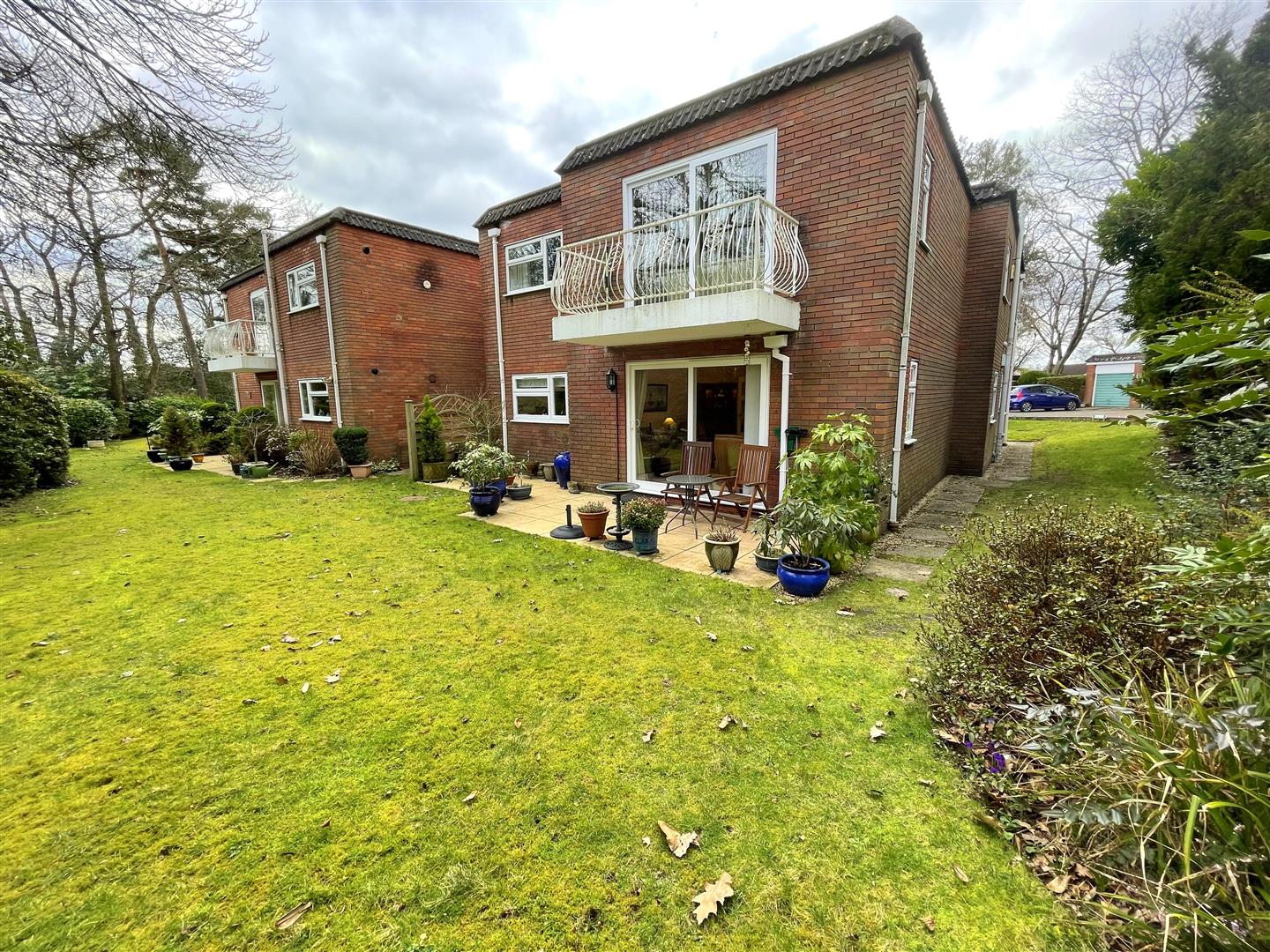 Beaufoys Avenue, Ferndown Edwards Estate Agents