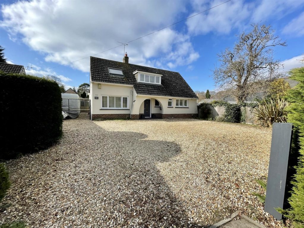 Ringwood Road, Verwood, Dorset Edwards Estate Agents