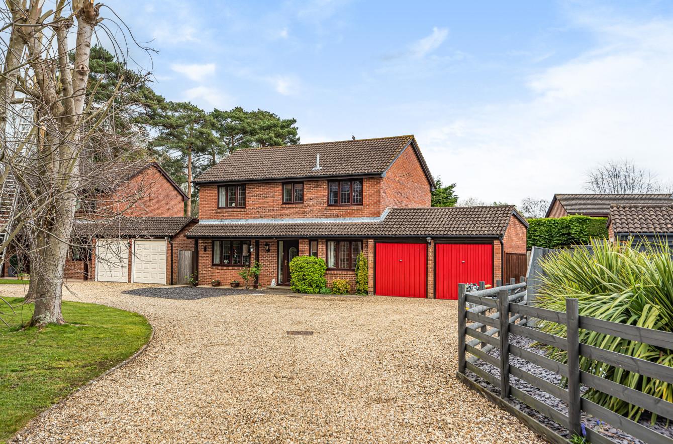 Juniper Close, Ferndown Edwards Estate Agents