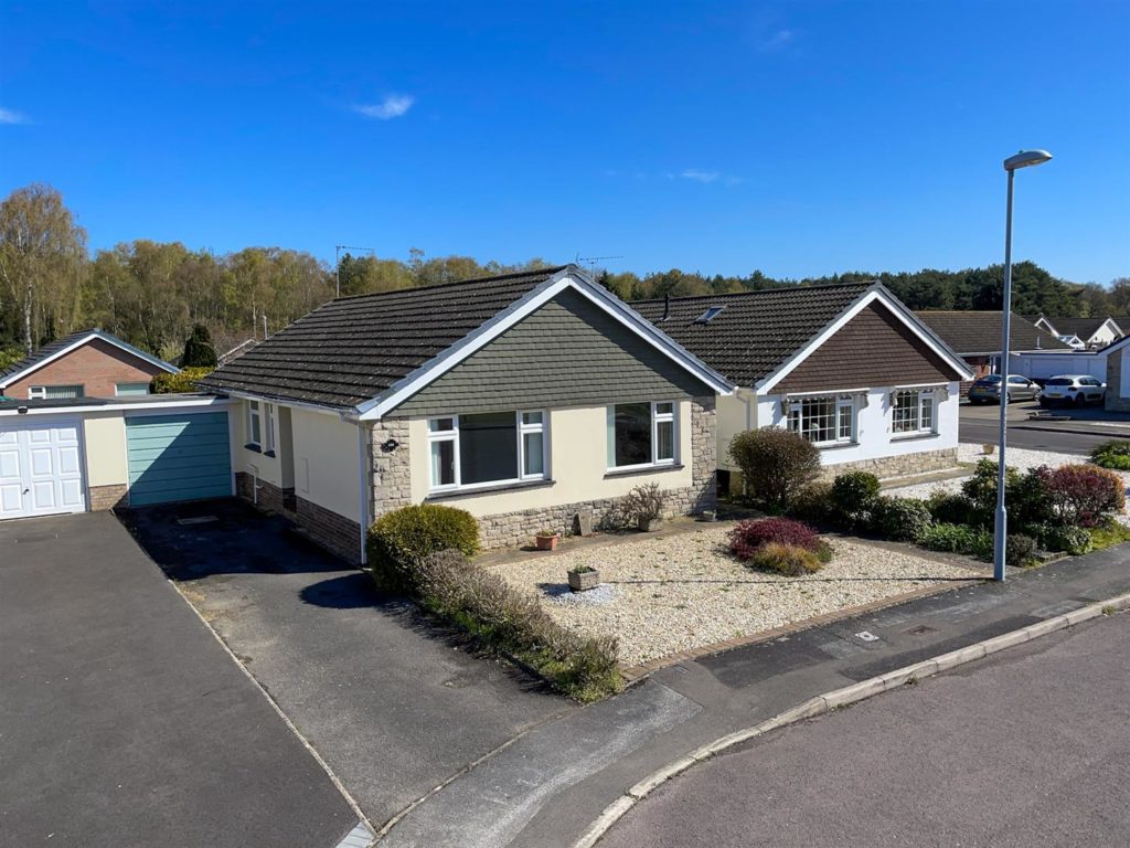 Leeson Drive, Ferndown Edwards Estate Agents