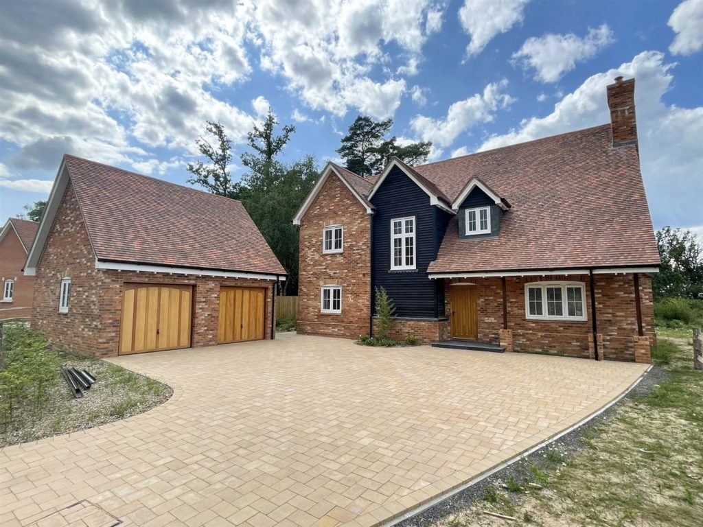 Badgers Walk, Ferndown Edwards Estate Agents