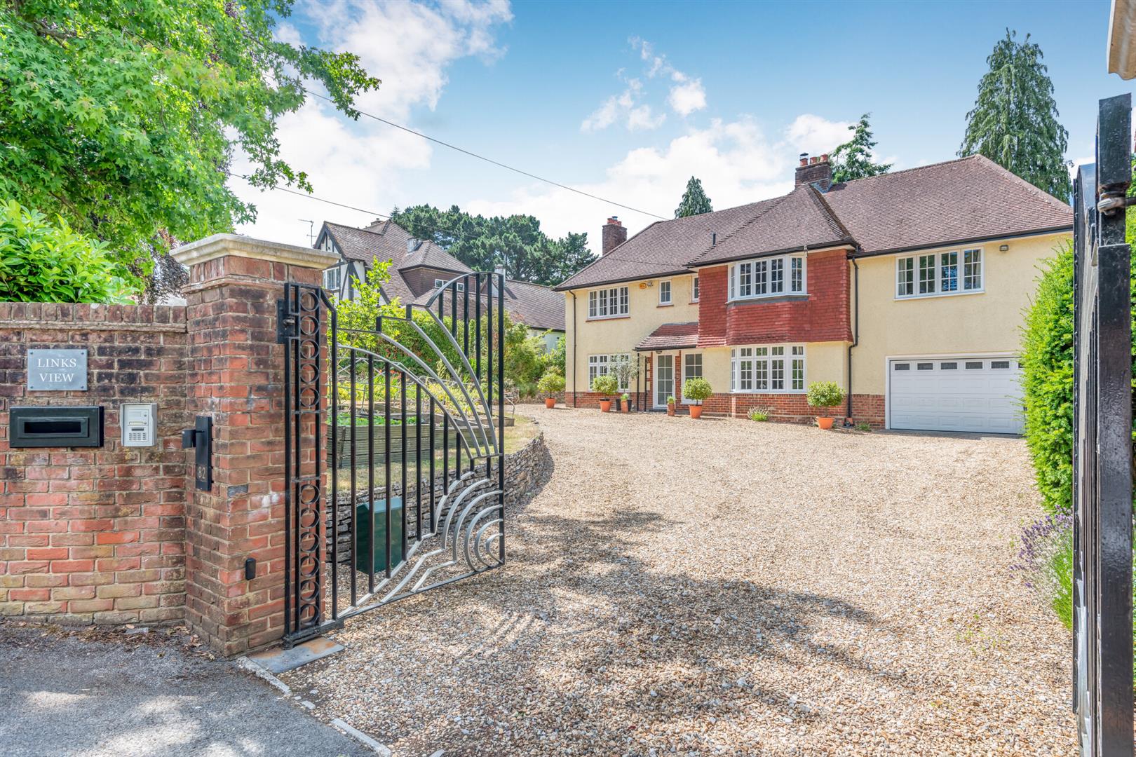 Golf Links Road, Ferndown Edwards Estate Agents