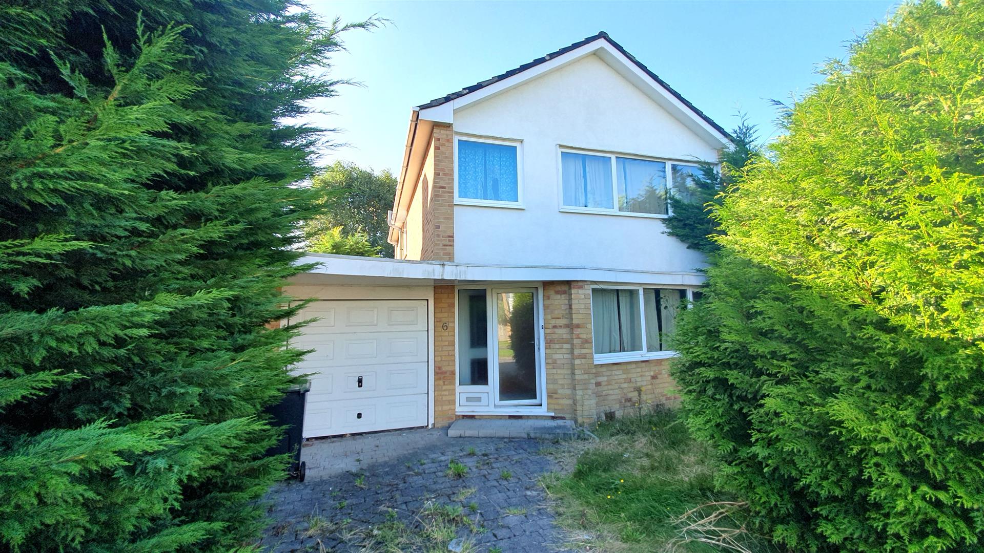 Locksley Drive, Ferndown Edwards Estate Agents