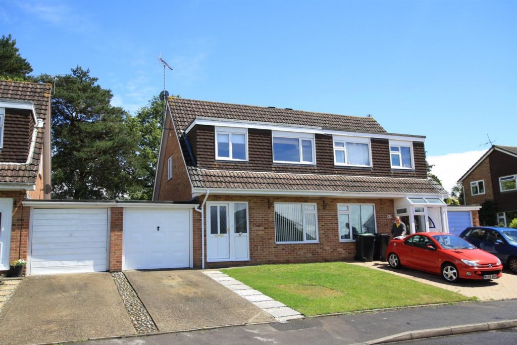 Kestrel Close, Ferndown