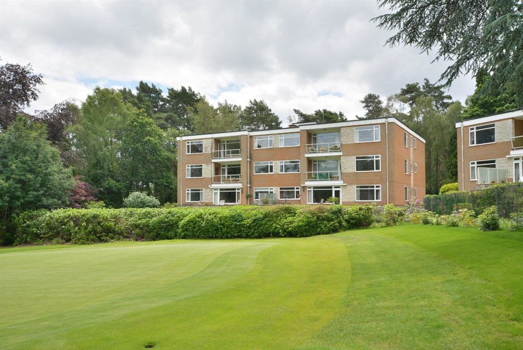 Golf Links Road, Ferndown