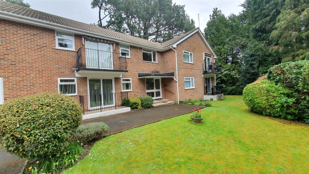 Church Road, Ferndown Edwards Estate Agents