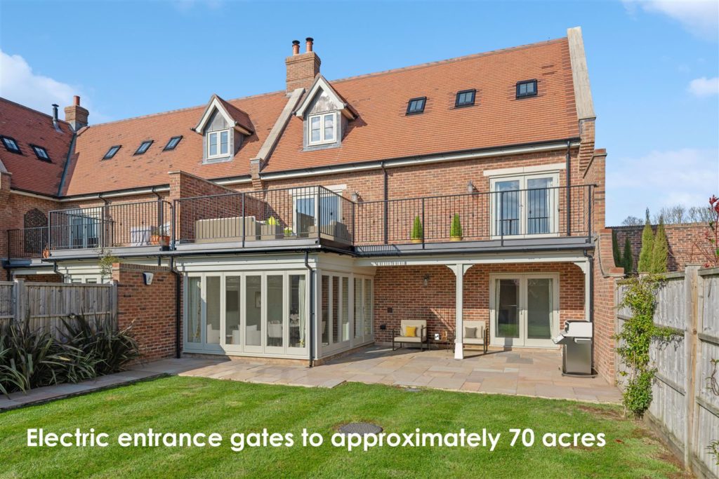 Augustin Drive, Stapehill Abbey, Wimborne