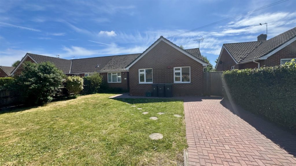 Lockyers Drive, Ferndown