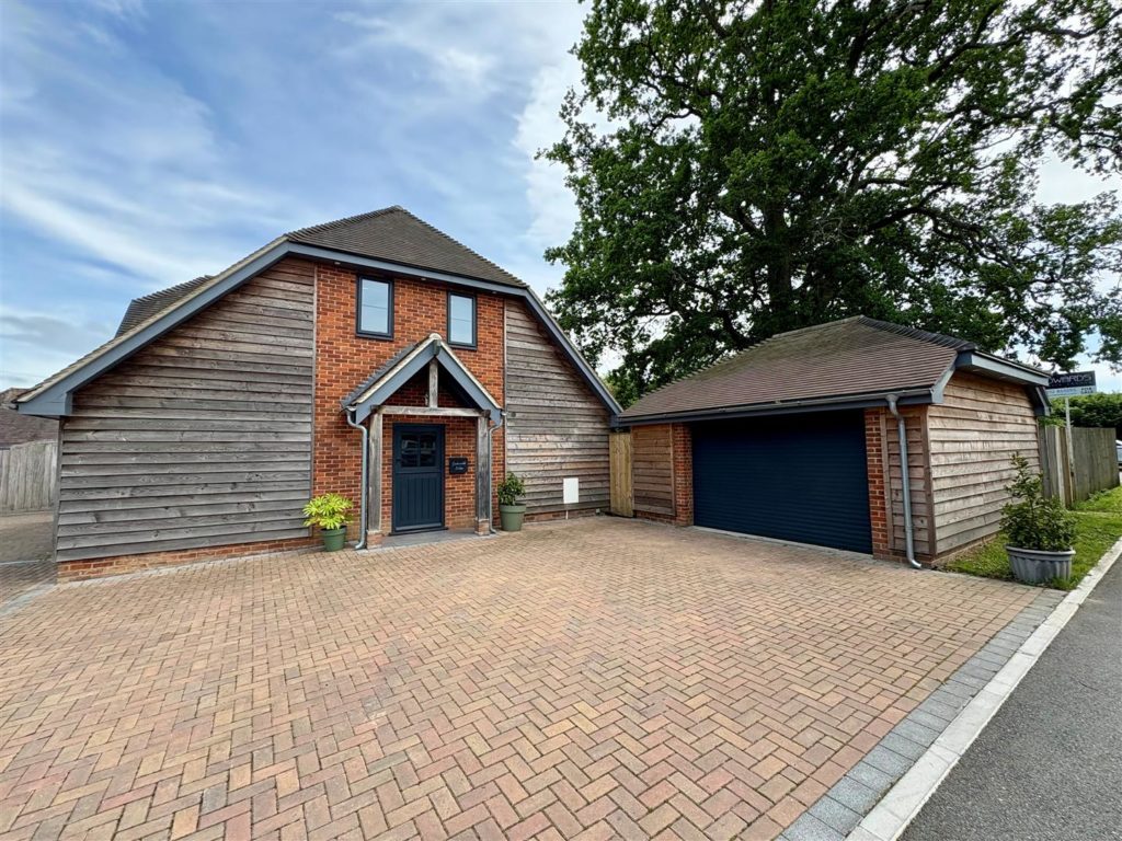 Eastworth Road, Verwood