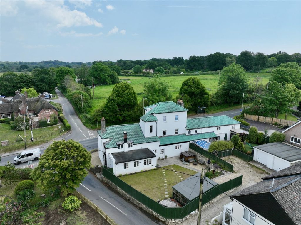 Wimborne Road, Corfe Mullen, Wimborne