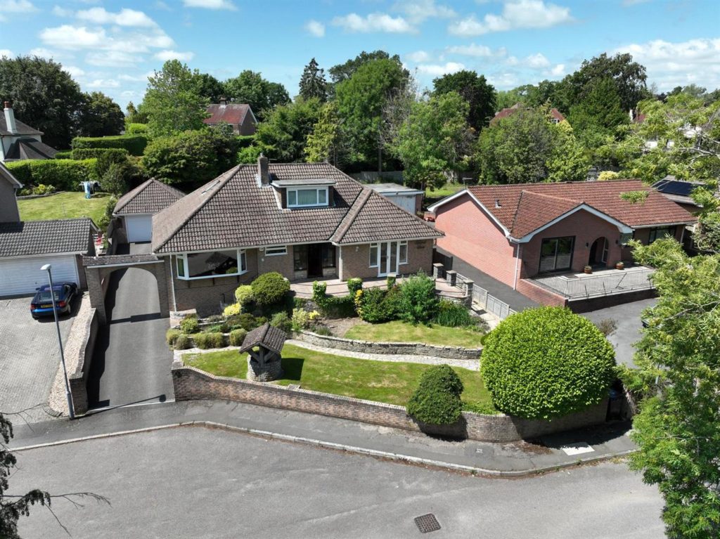 Highland View Close, Wimborne