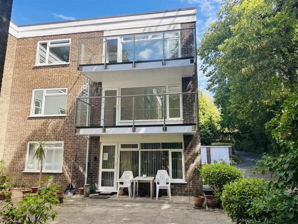 Branksome Wood Road, Bournemouth