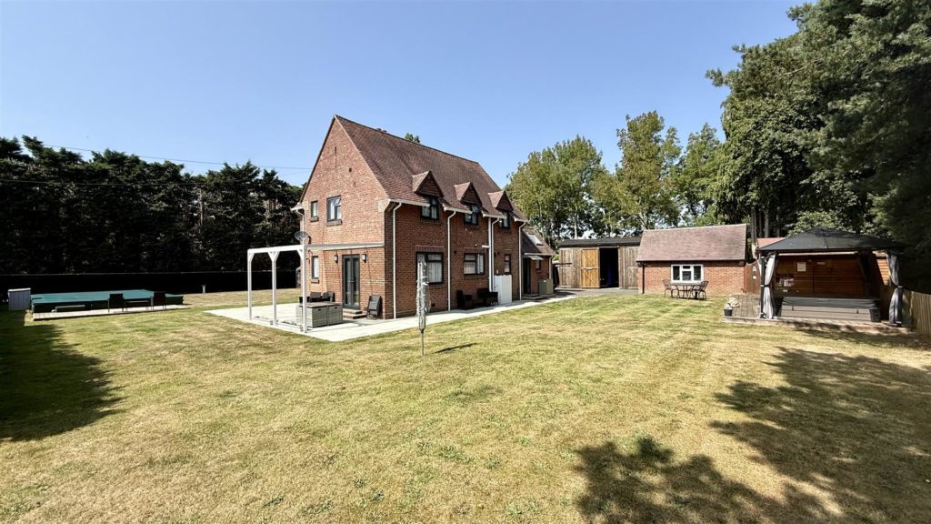 Wattons Lane, Matchams, Ringwood