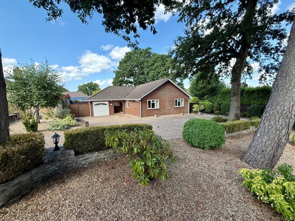 Southwood Close, Ferndown