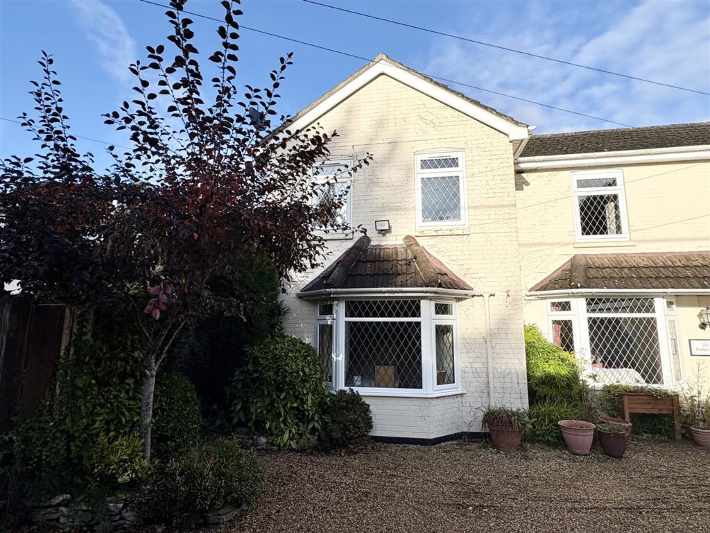 Ringwood Road, Verwood