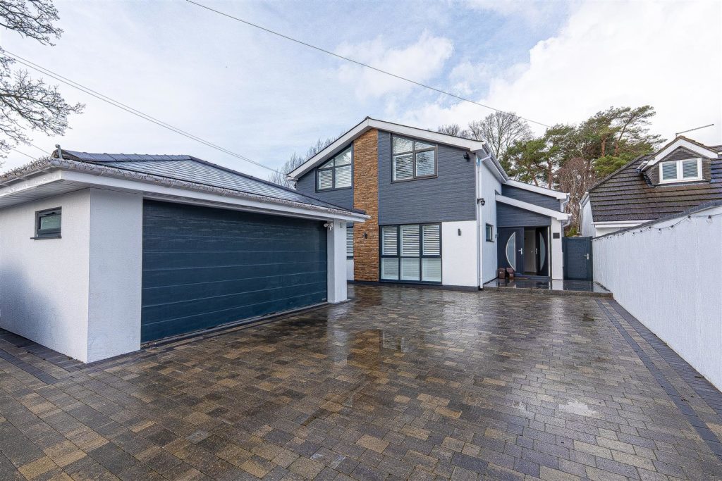 Woodlinken Drive, Verwood