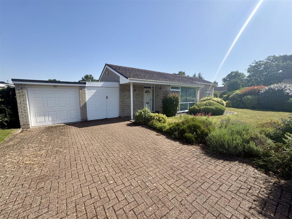 Plecy Close, West Parley, Ferndown