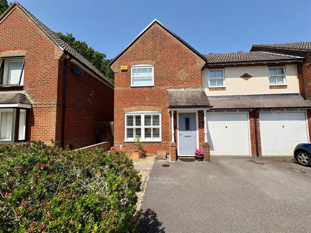 Egdon Close, Ferndown