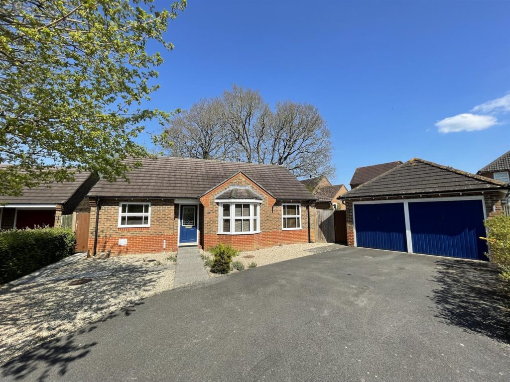 Casterbridge Road, Ferndown