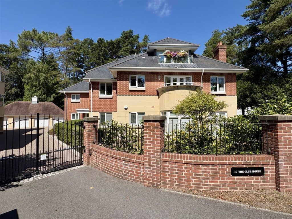 Aldridge Road, Ferndown
