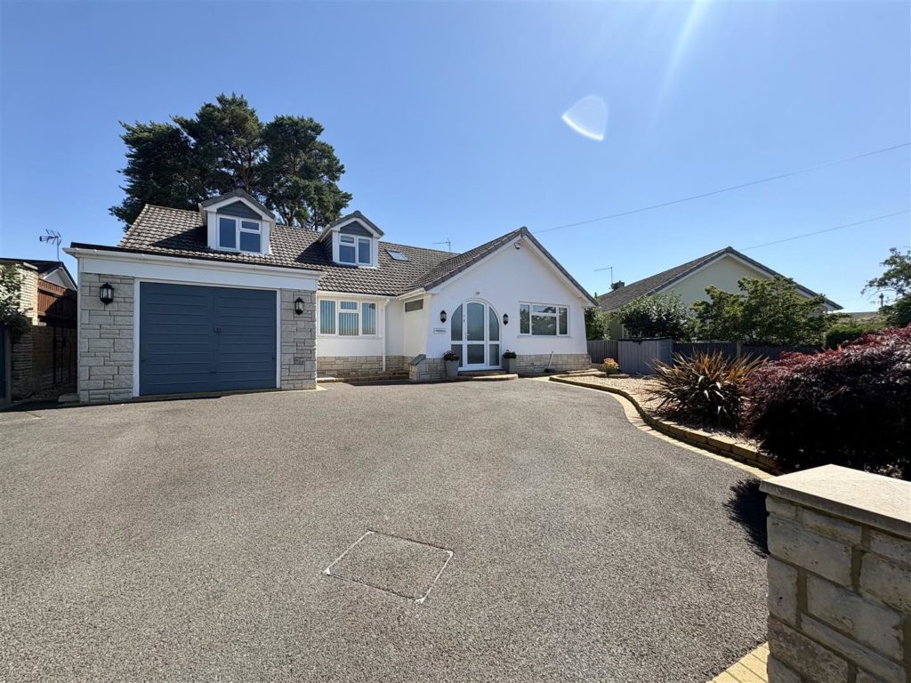 Wincombe Close, Ferndown