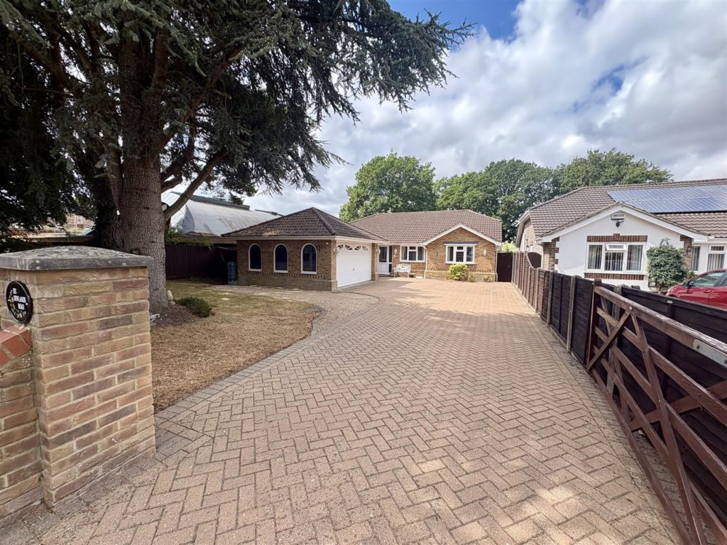 Dewlands Road, Verwood