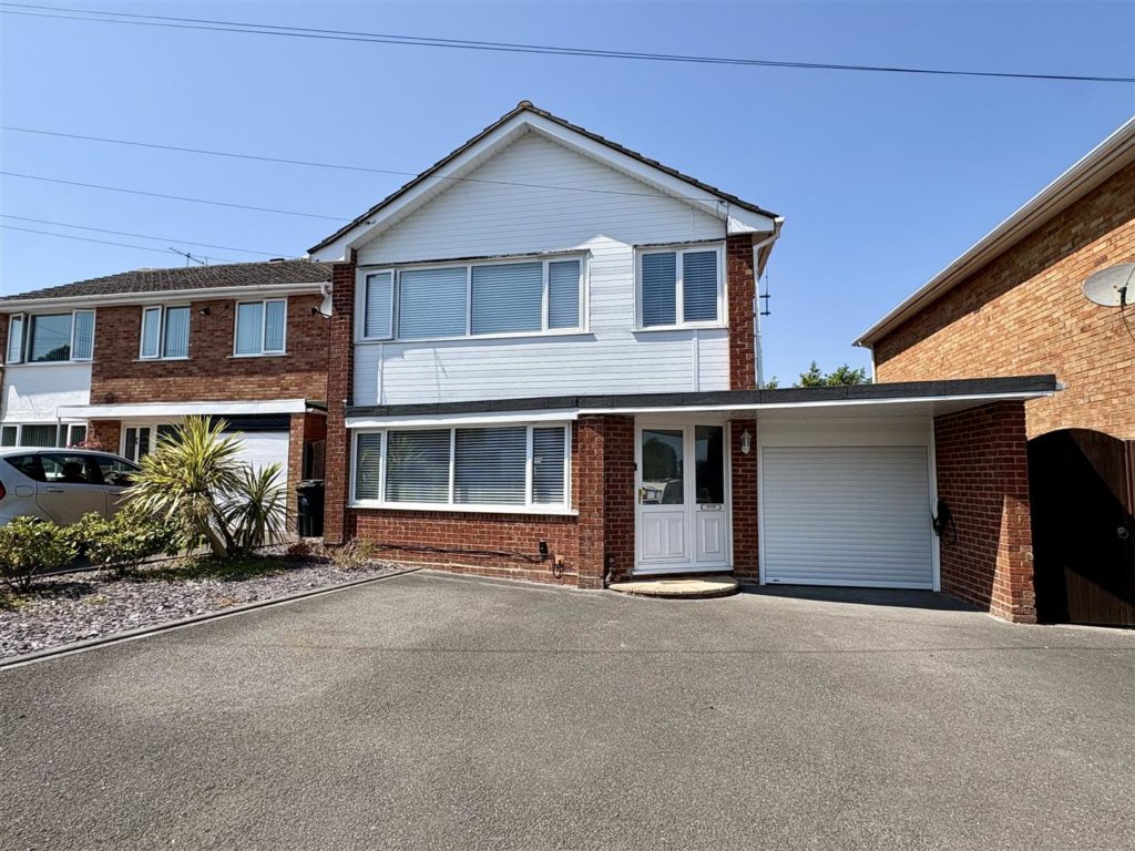 Locksley Drive, Ferndown