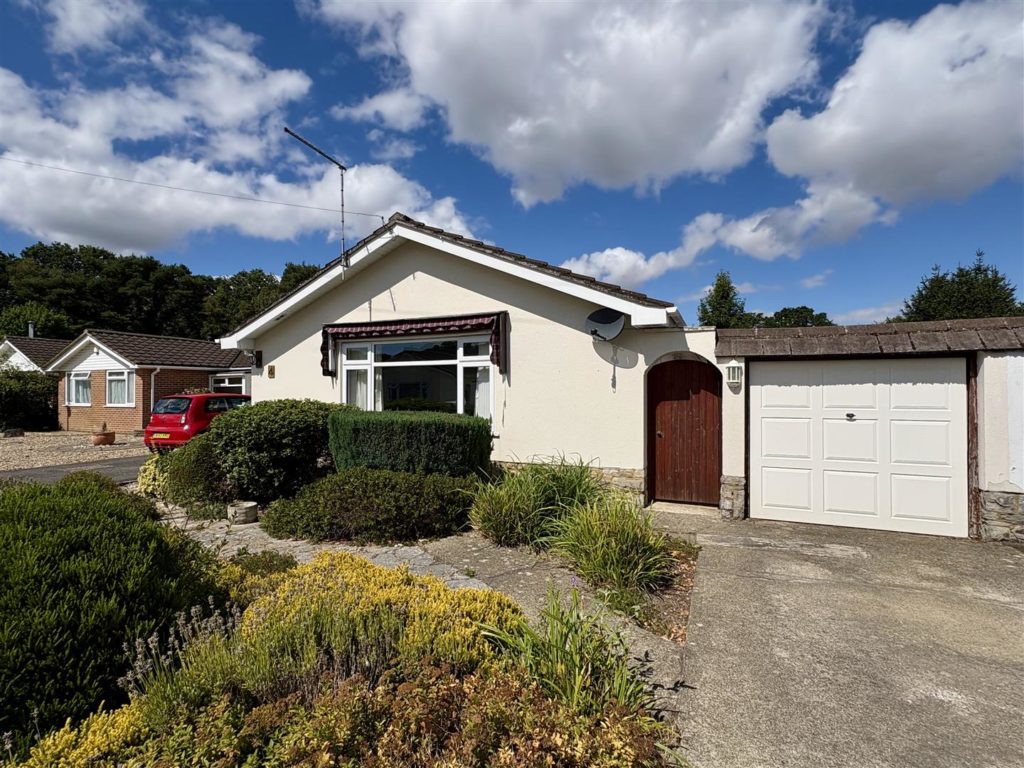 #10 Pennington Close, West Moors, Ferndown