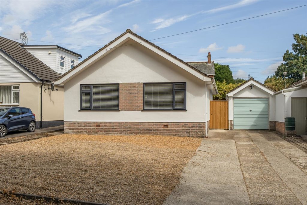 #8 Award Road, Stapehill, Wimborne