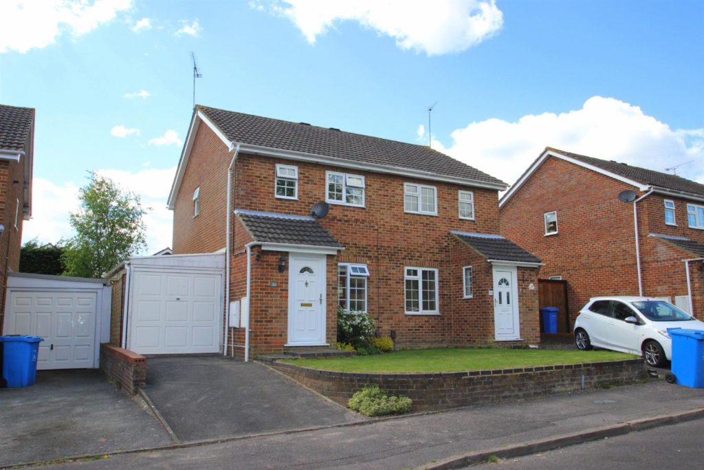 Pimpern Close, Poole